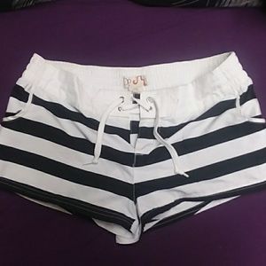 Womens swim shorts *